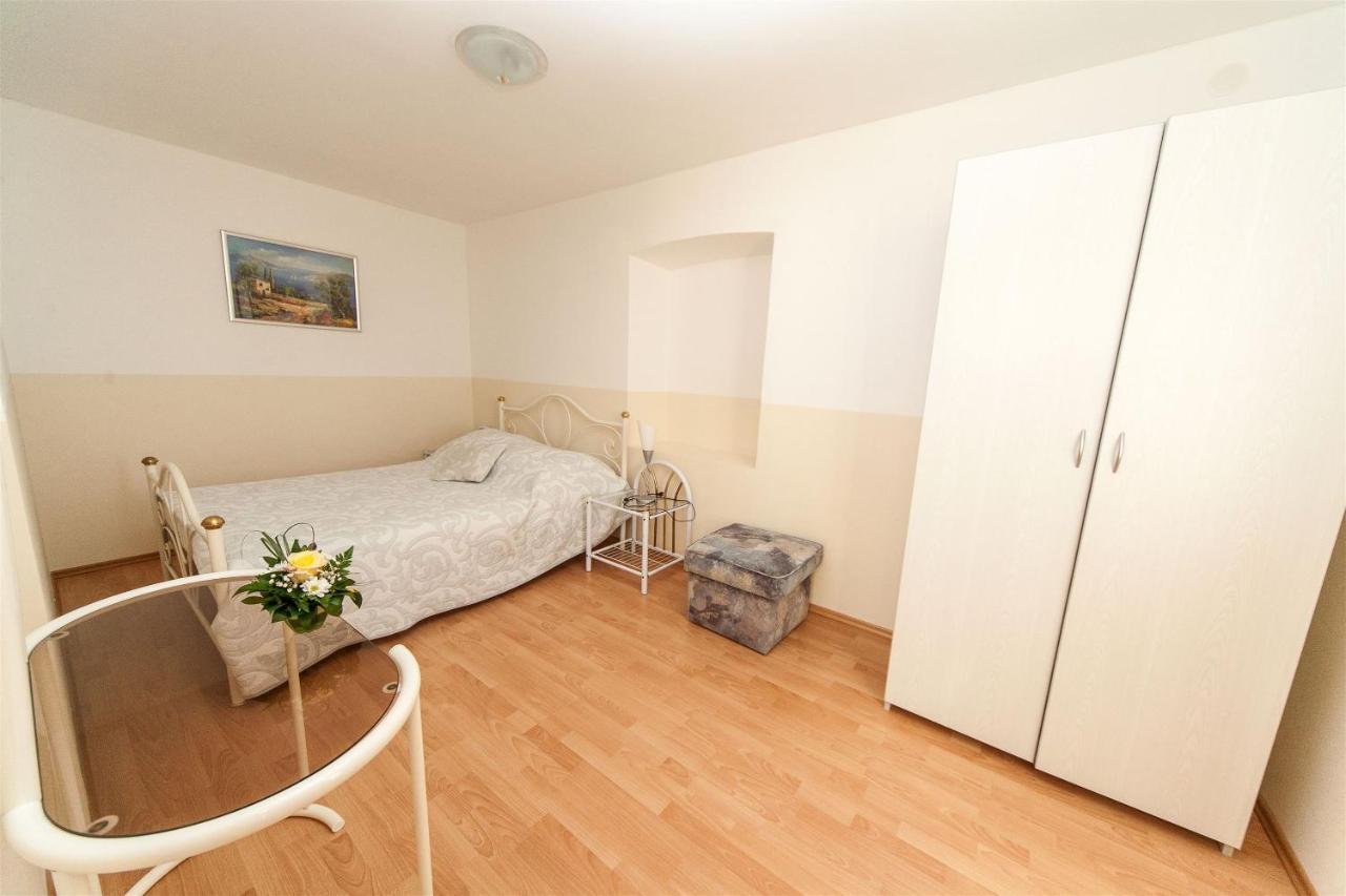 Apartments Carmen 茨里克韦尼察 外观 照片